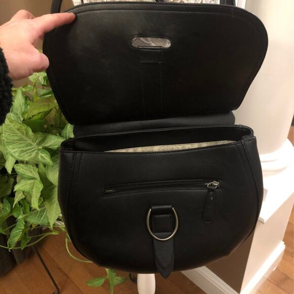 Simply Noelle buckle down Saddle bag in black - Picture 7 of 11